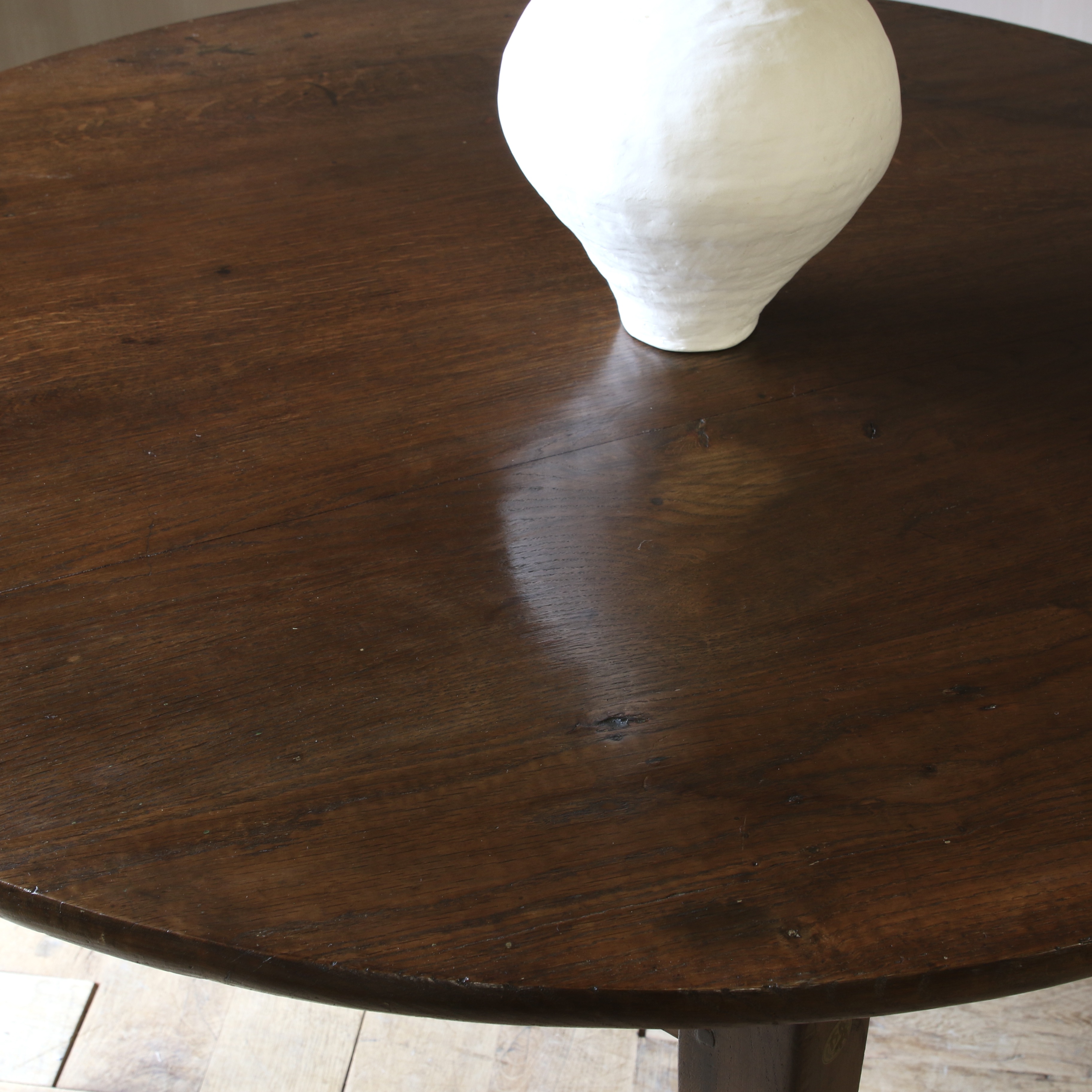 Round Dining Table